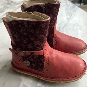 Beautiful toddler girl boots 🌸🌸🌸